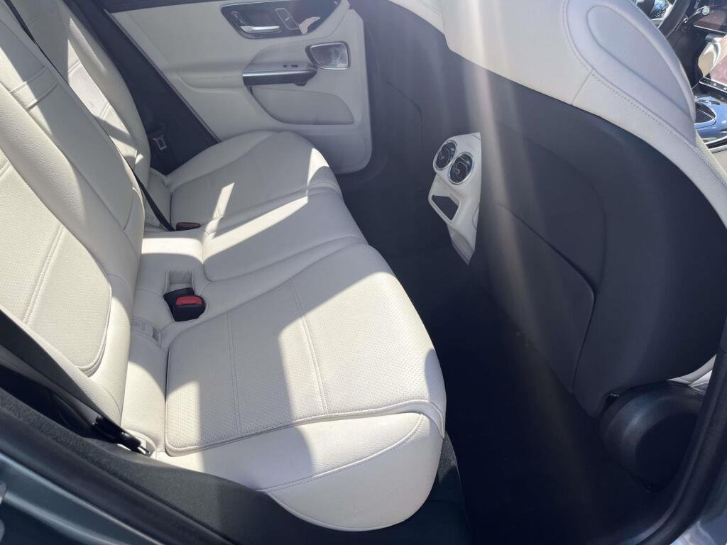 Used 2023 Selenite Grey Metallic Mercedes-Benz GLC 300 image 20
