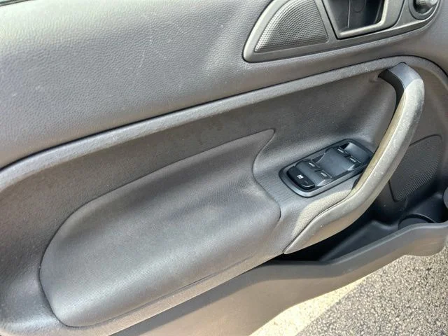 Used 2018 Gray Ford SE image 24
