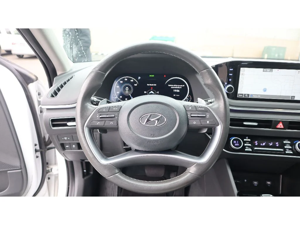 Used 2023 Serenity White Hyundai Limited image 16