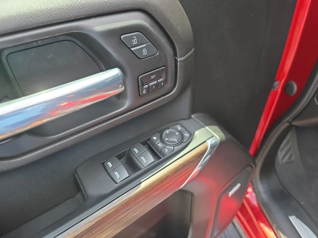 Used 2023 Red Chevrolet High Country image 16