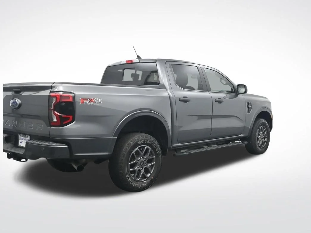 Used 2024 Gray Metallic Ford XLT image 6