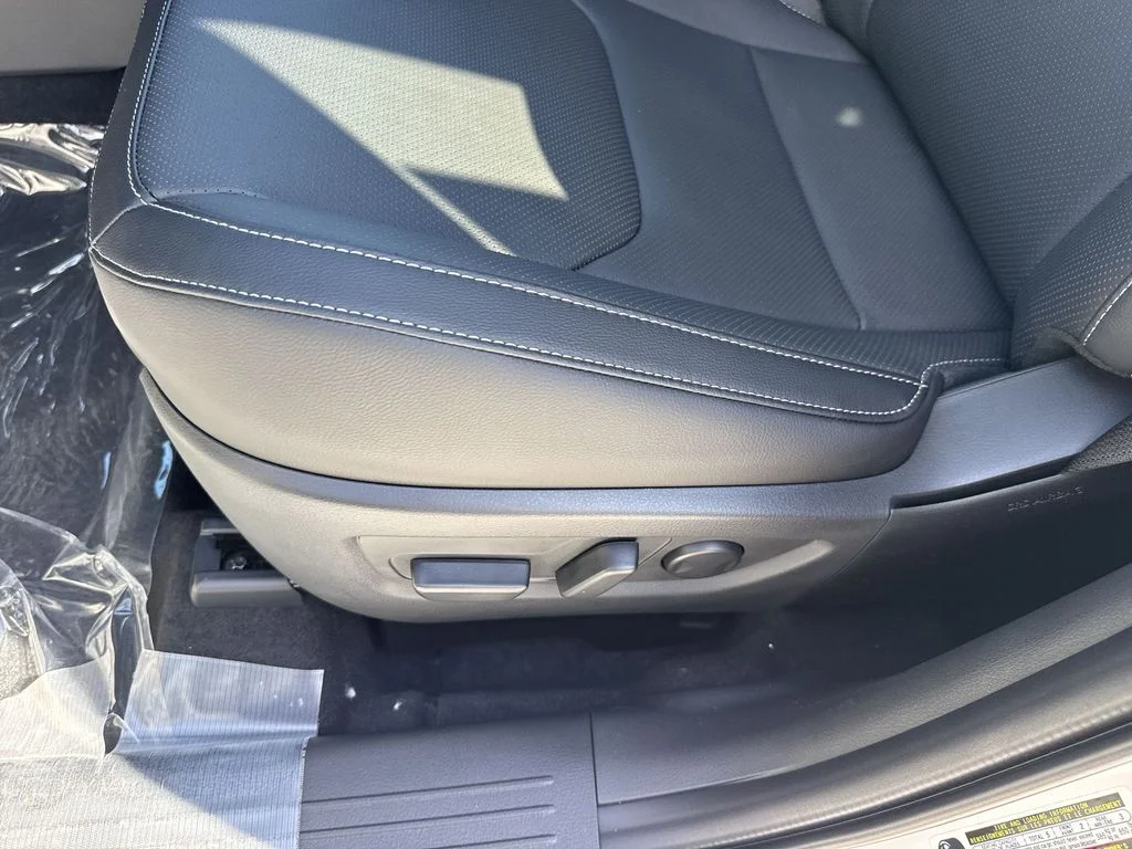New 2026 White Metallic Mazda 2.5 S Premium Plus AWD image 41
