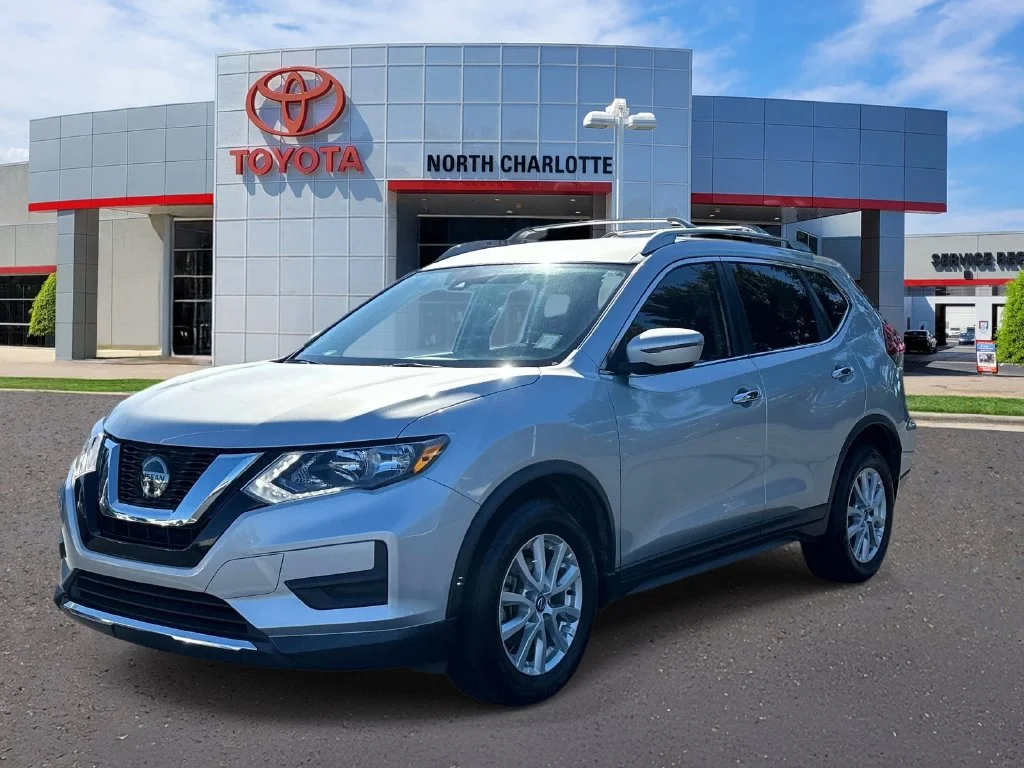 Used 2019 Silver Nissan SV image 3