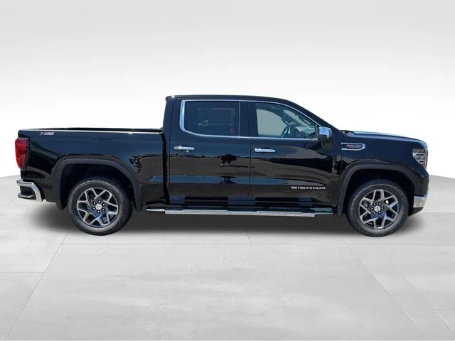 2026 GMC Sierra 1500 SLT - Photo 8