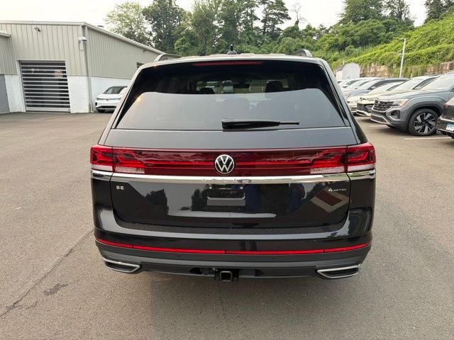 New 2026 Black Volkswagen 2.0T SE w/Technology image 6