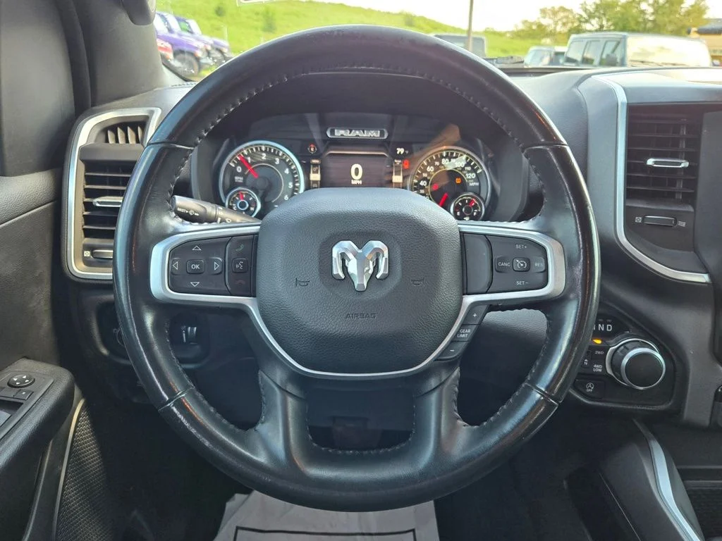 Used 2022 Silver Ram Big Horn/Lone Star image 21