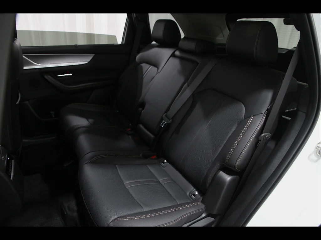 Certified Used 2025 Rhodium White Premium Mazda Premium image 19