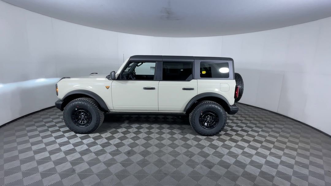 New 2026 Desert Sand Ford Badlands image 4