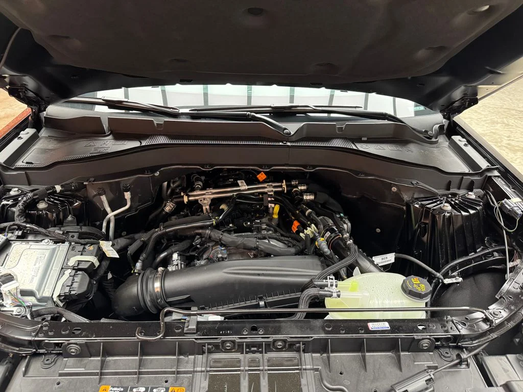 New 2026 Agate Black Metallic Ford Active image 27