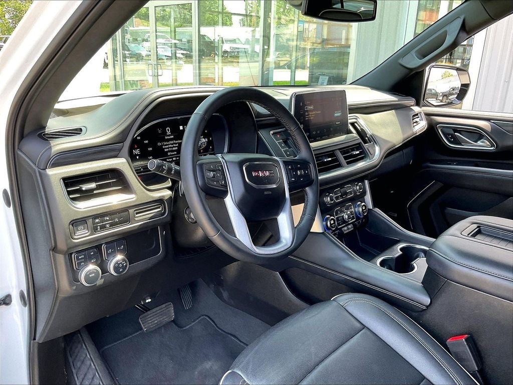 Used 2023 White GMC SLT image 8