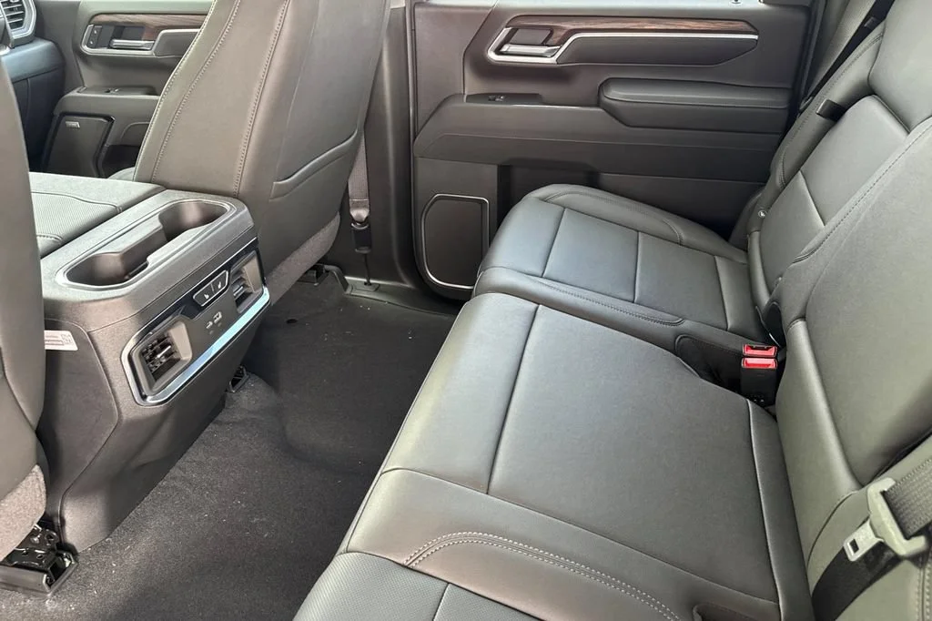 2026 GMC Sierra 2500HD SLT - Photo 9