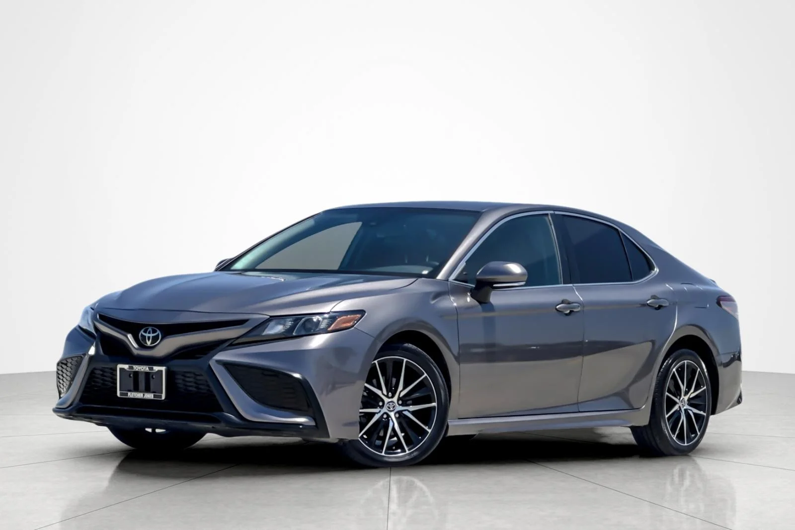 Certified Used 2022 PRE DAWN MICA Toyota SE image 1