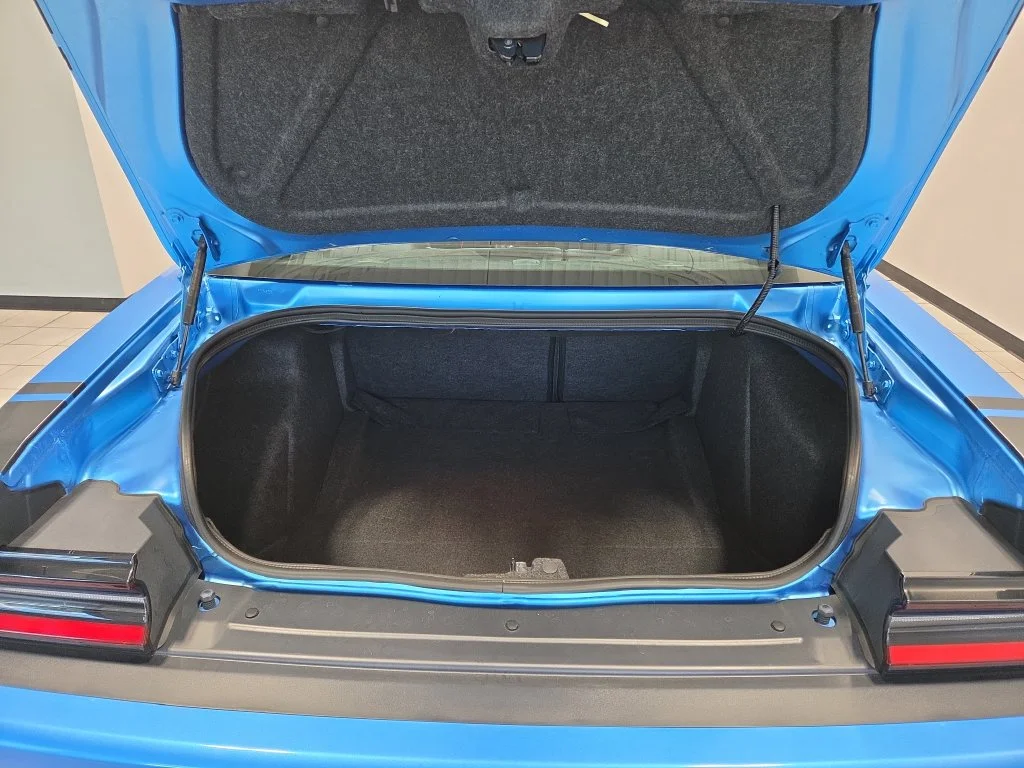 Used 2015 Blue Dodge R/T Scat Pack image 9