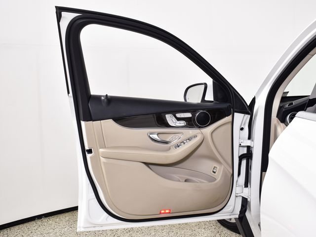 Used 2019 White Mercedes-Benz GLC 300 image 18
