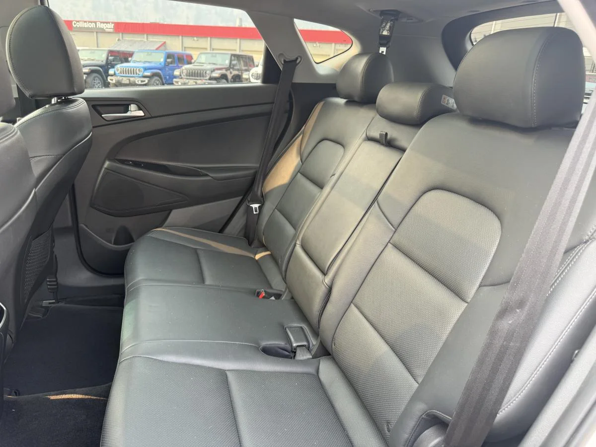 Used 2021 White Hyundai Urban Edition image 19