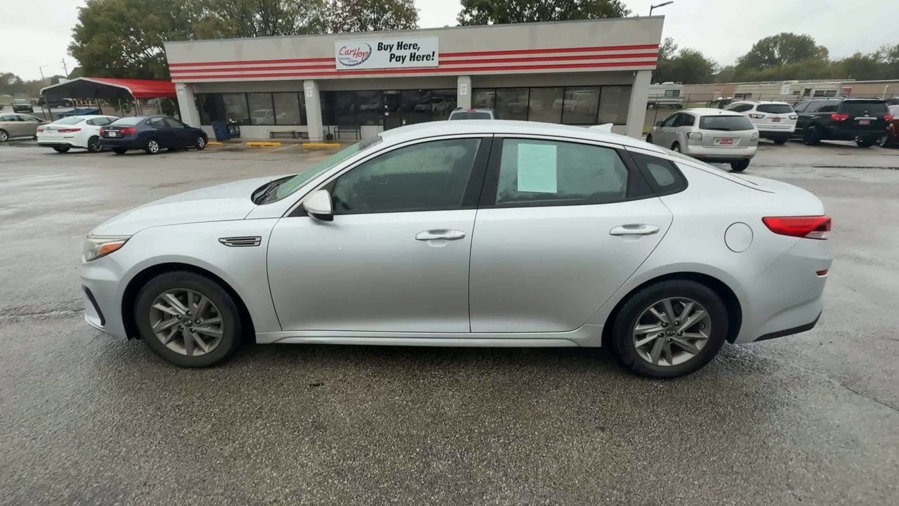 2019 Kia Optima LX photo 3