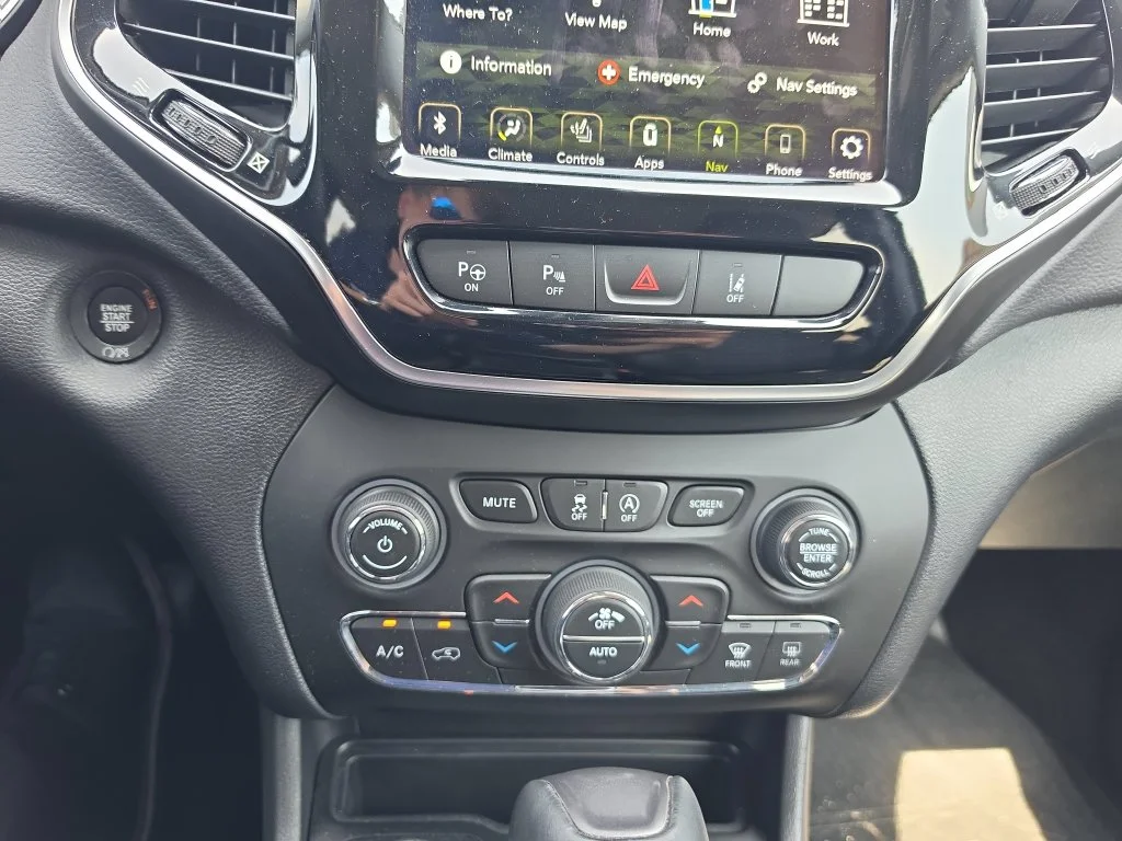 Used 2020 Gray Jeep Limited image 20