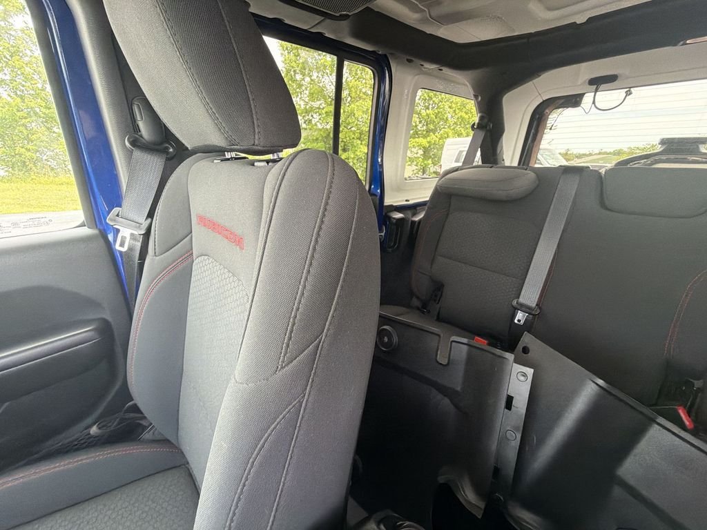 Used 2019 Blue Jeep Unlimited Rubicon image 12