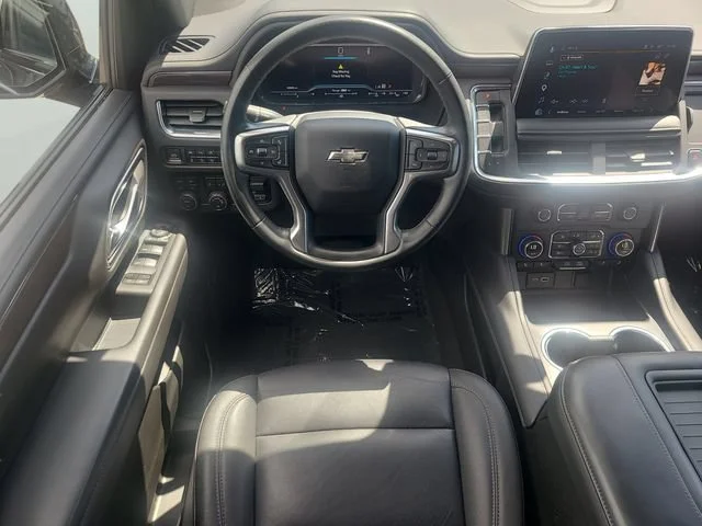 Used 2023 Black Chevrolet Z71 image 16
