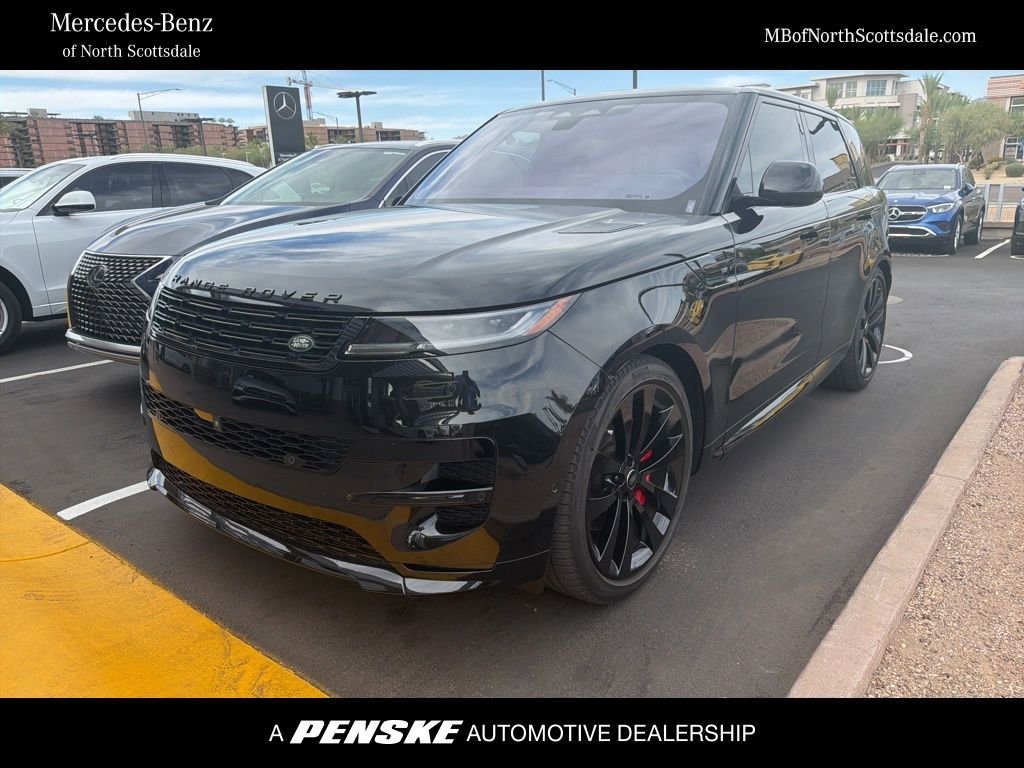 Used 2023 Santorini Black Metallic Land Rover SE Dynamic image 1