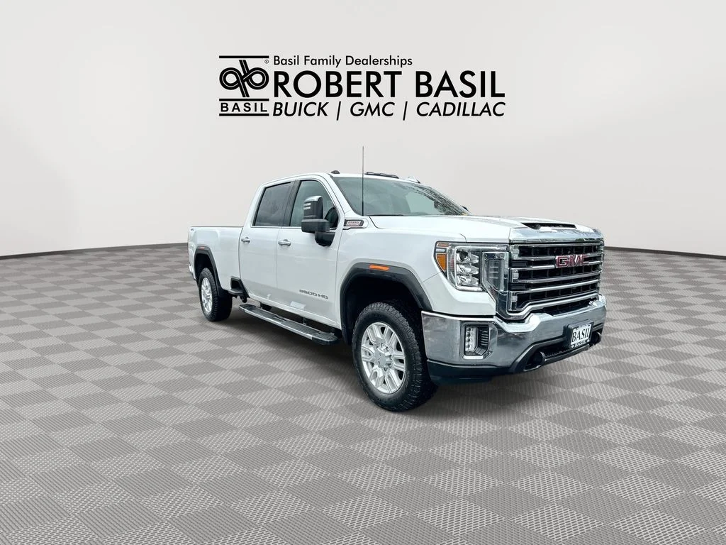 Used 2023 White GMC SLT image 2