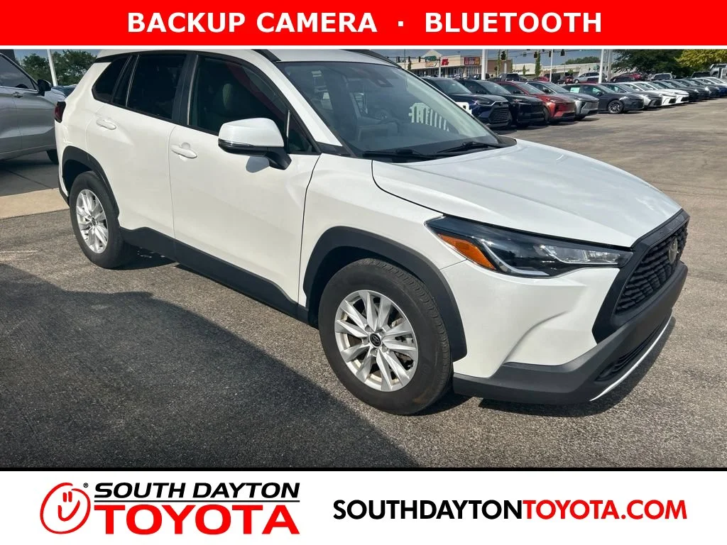 Used 2022 Pearl Toyota LE image 1