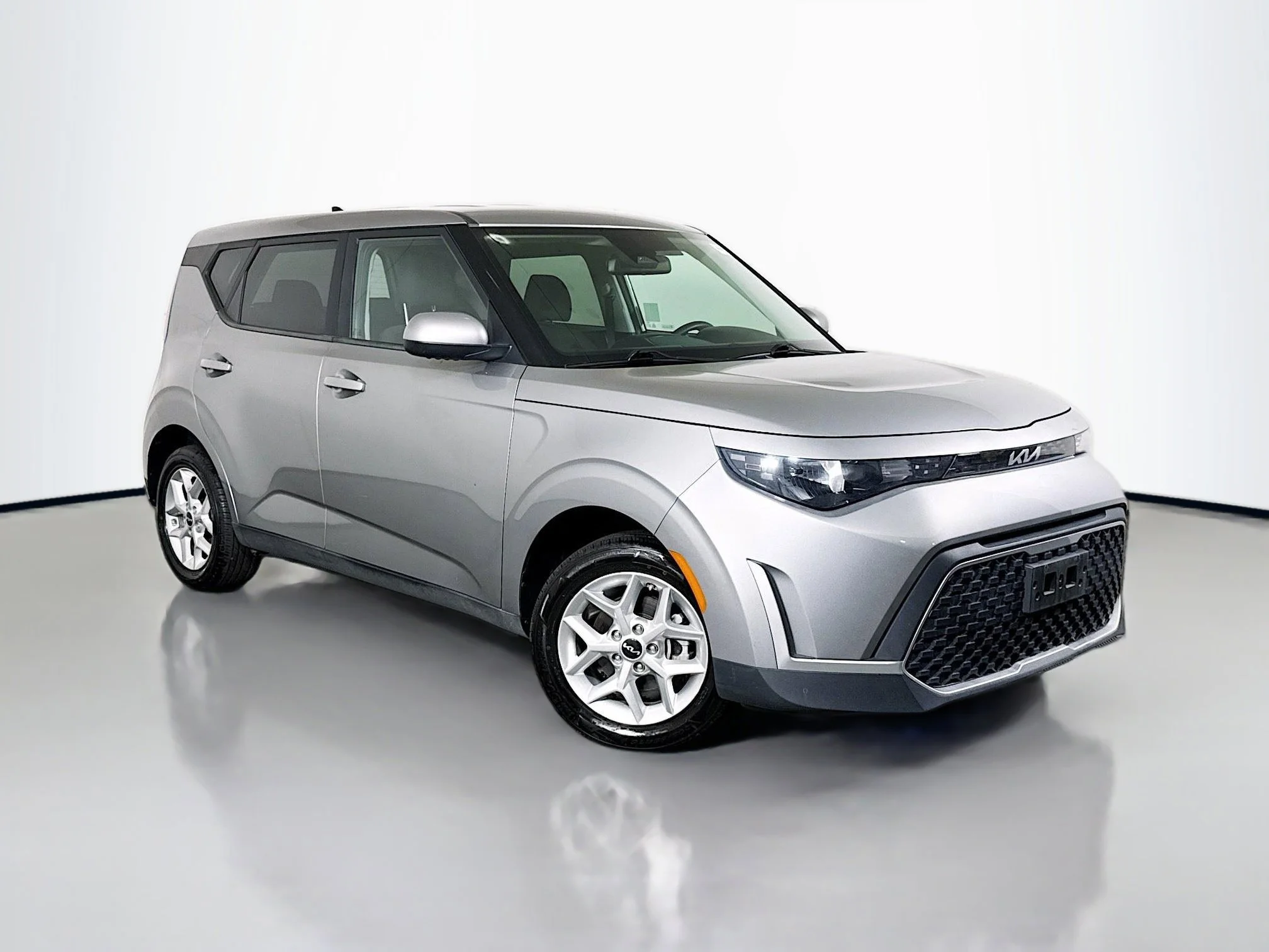 2023 Kia Soul 2.0L LX IVT's photo