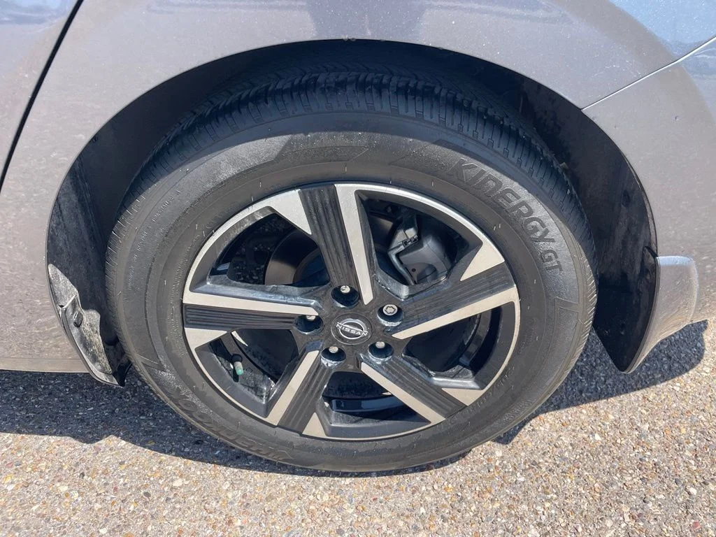 Used 2025 Gray Nissan SV image 17