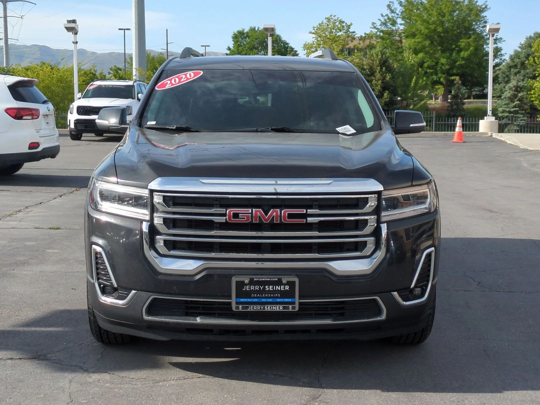 Used 2020 Carbon Black Metallic GMC SLT image 9