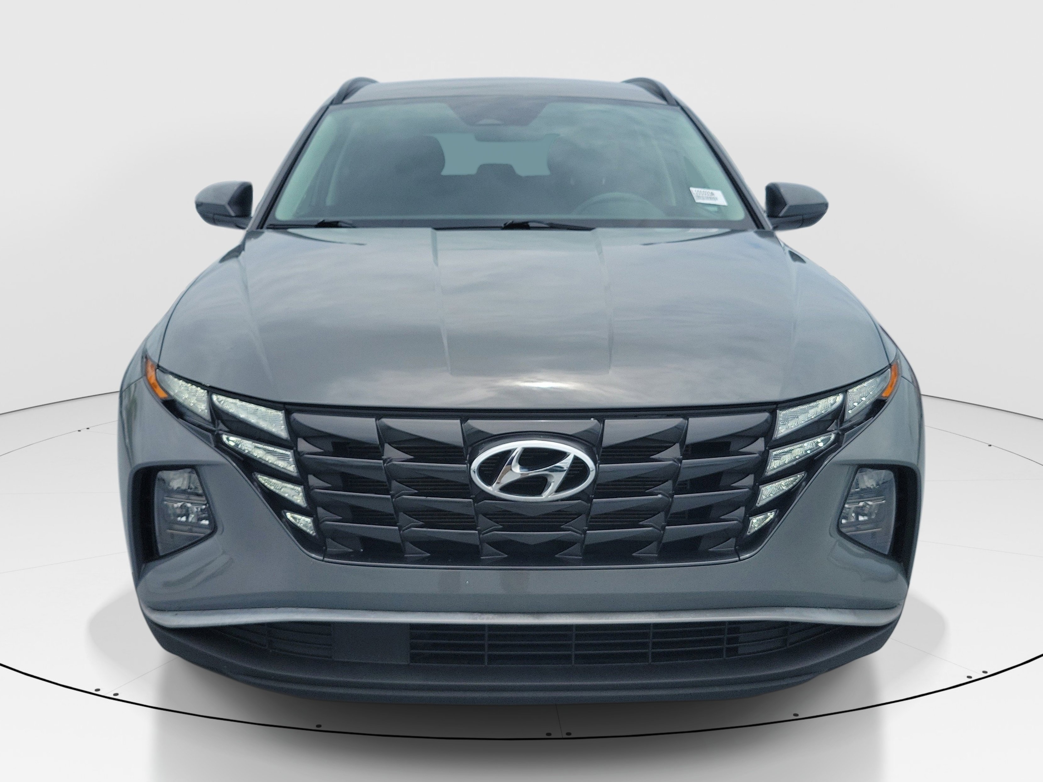 Used 2024 Hampton Gray Hyundai SEL image 2