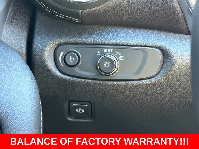 Used 2023 BLACK Chevrolet LT image 19