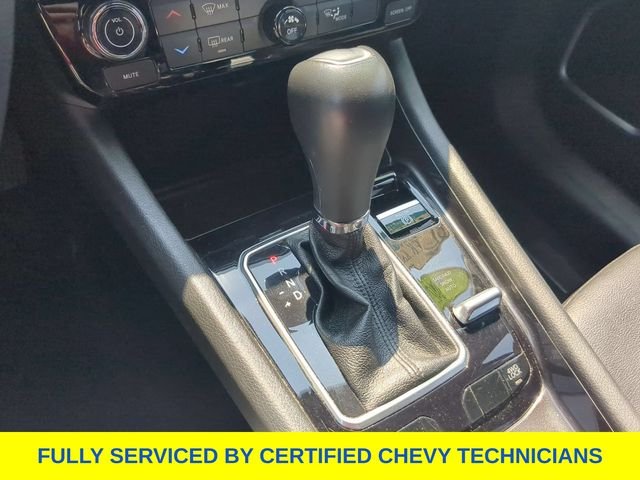 Used 2024 Gray Jeep Latitude image 34