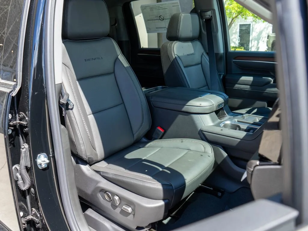 2026 GMC Sierra 3500HD Denali - Photo 9