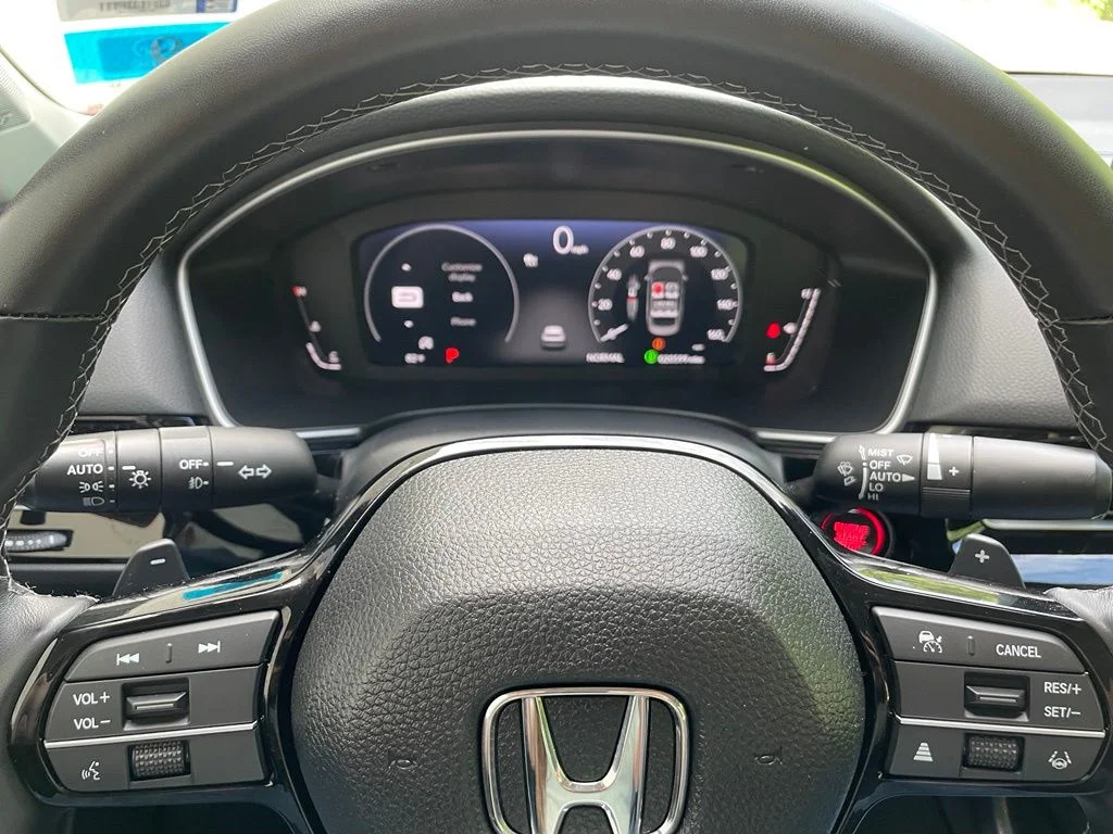 Used 2024 Red Honda Touring image 14