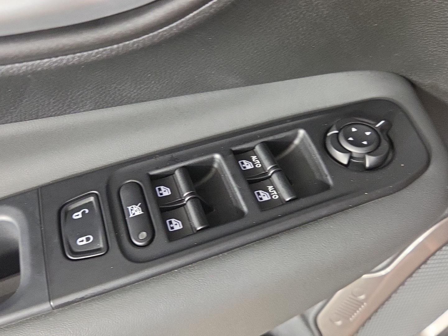 Used 2023 Graphite Gray Jeep Latitude image 21