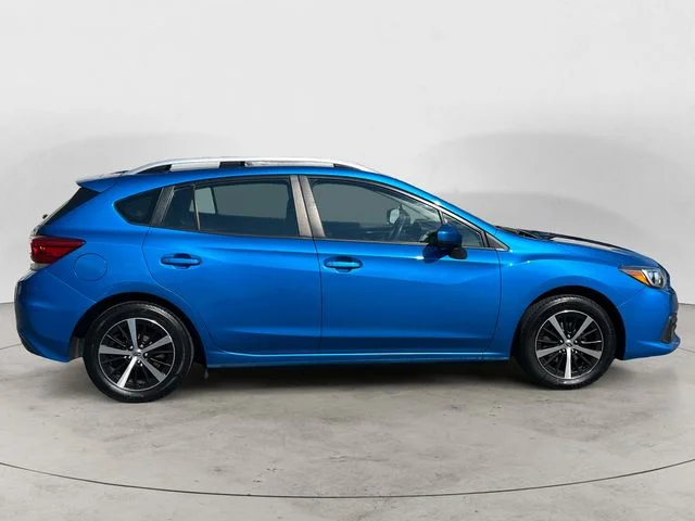 Used 2020 Blue Subaru Premium image 6