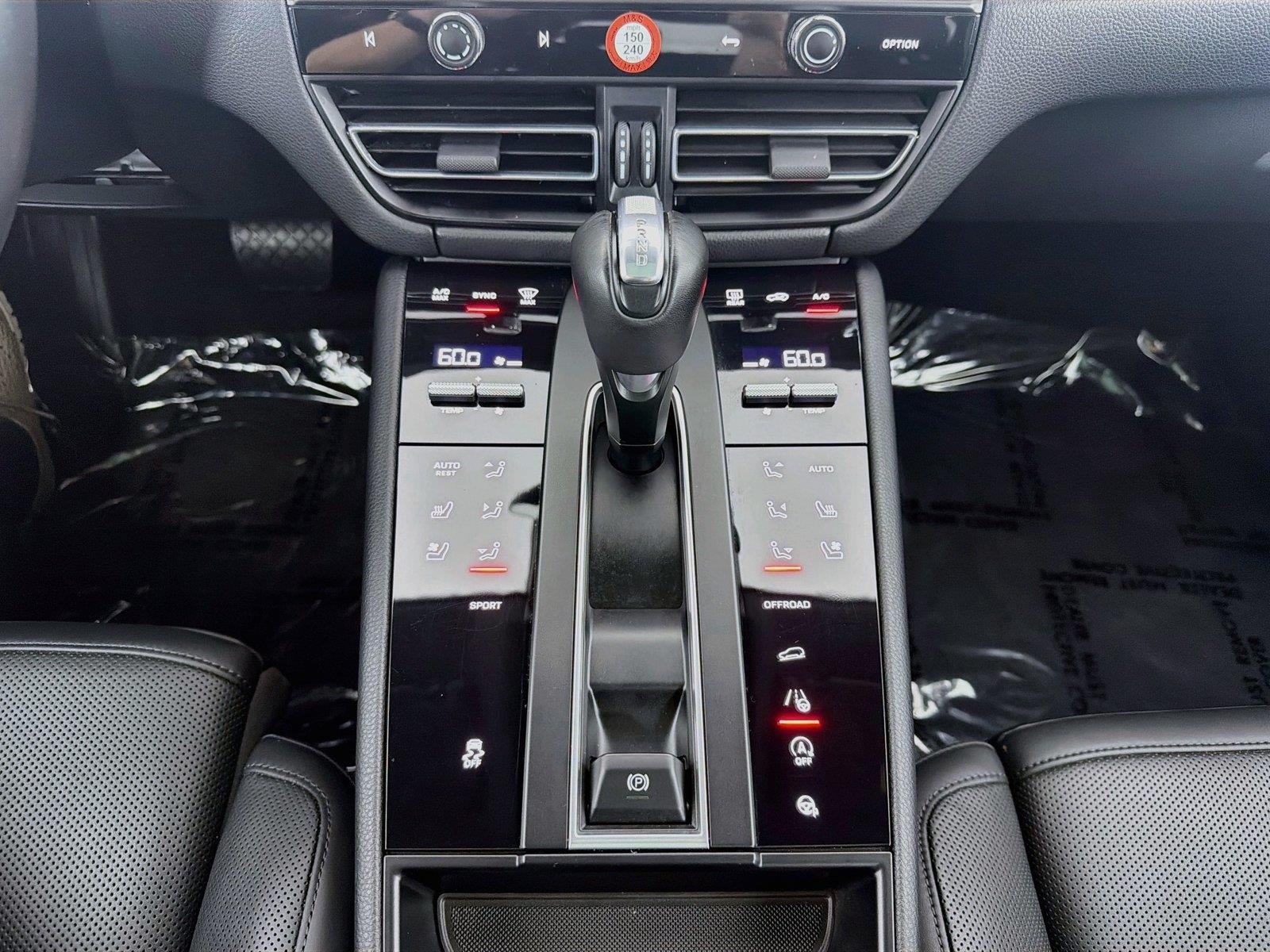 Used 2023 Volcano Grey Metallic Porsche  image 31