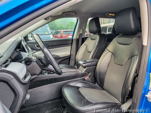 Used 2022 Blue Jeep Latitude image 8