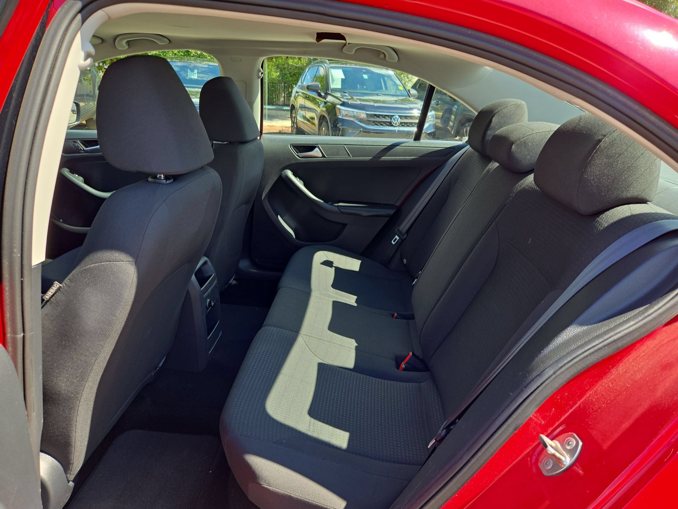 Used 2015  Volkswagen  image 14