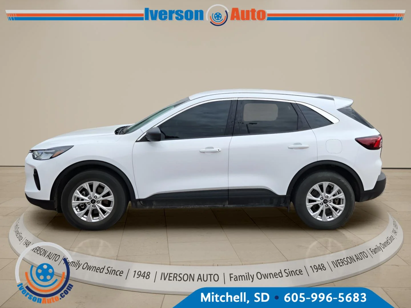 Used 2023 Oxford White Ford Active image 1