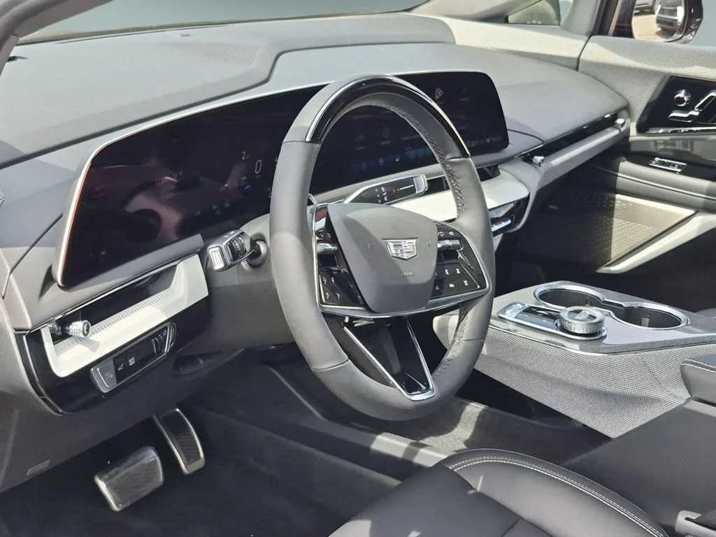 2027 Cadillac OPTIQ Luxury - Photo 9