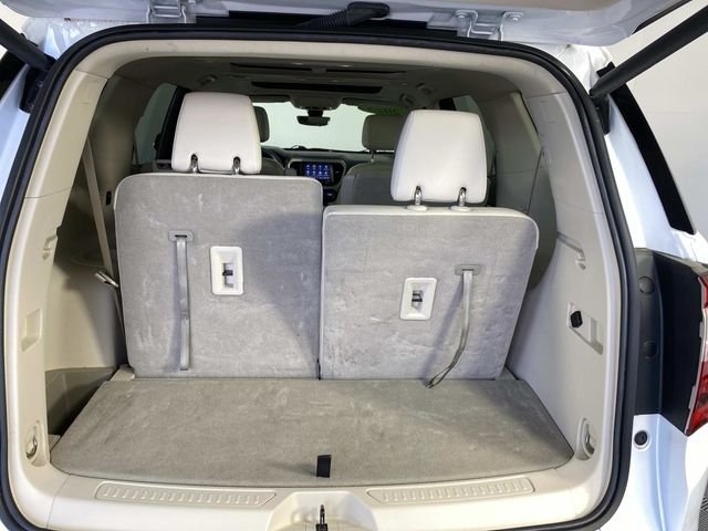Used 2023 White GMC Denali image 9