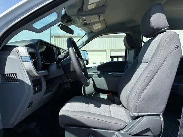 New 2026 Oxford White Ford XL image 7