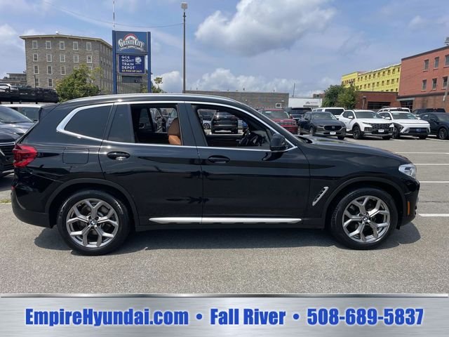 Used 2021 Jet Black BMW xDrive30i image 3