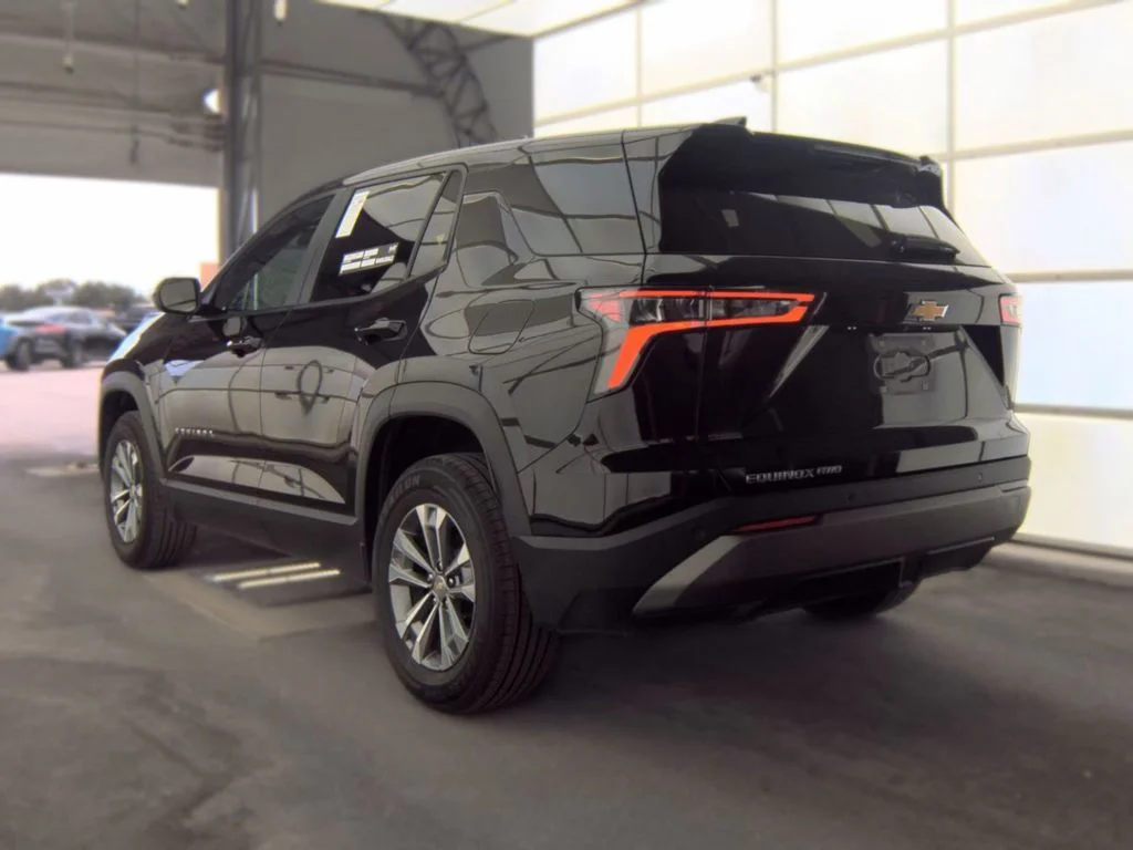 Used 2025 Black Chevrolet LT image 2