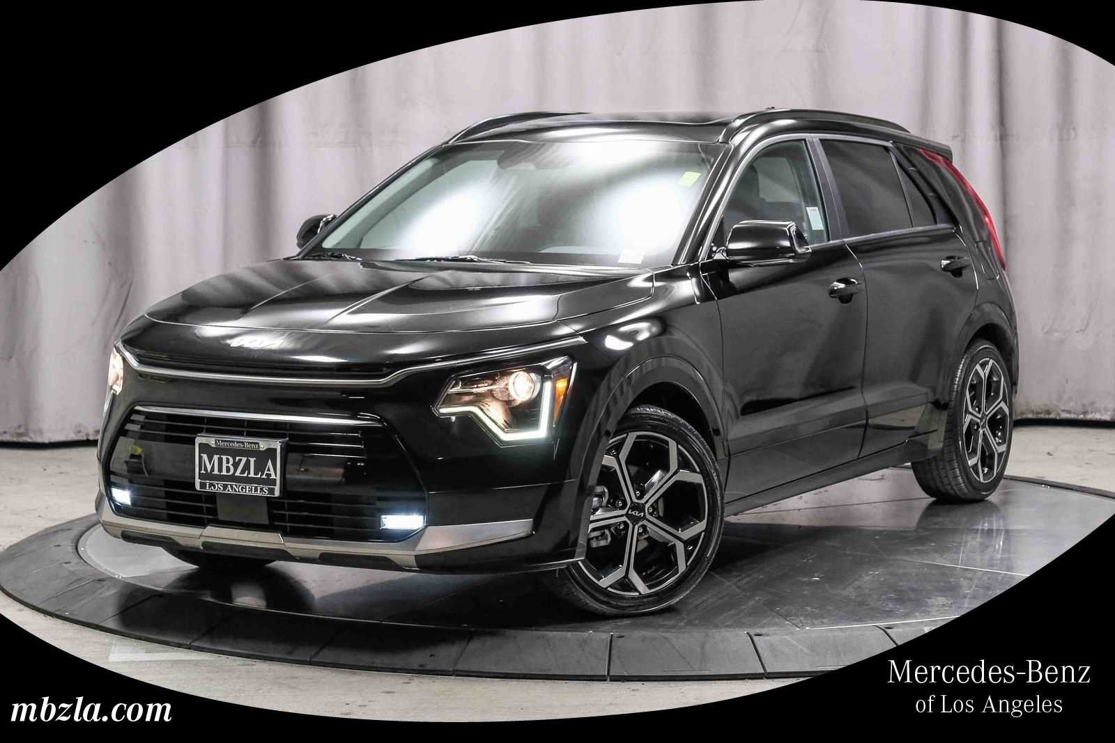 2023 Kia Niro EX Touring HEV's photo