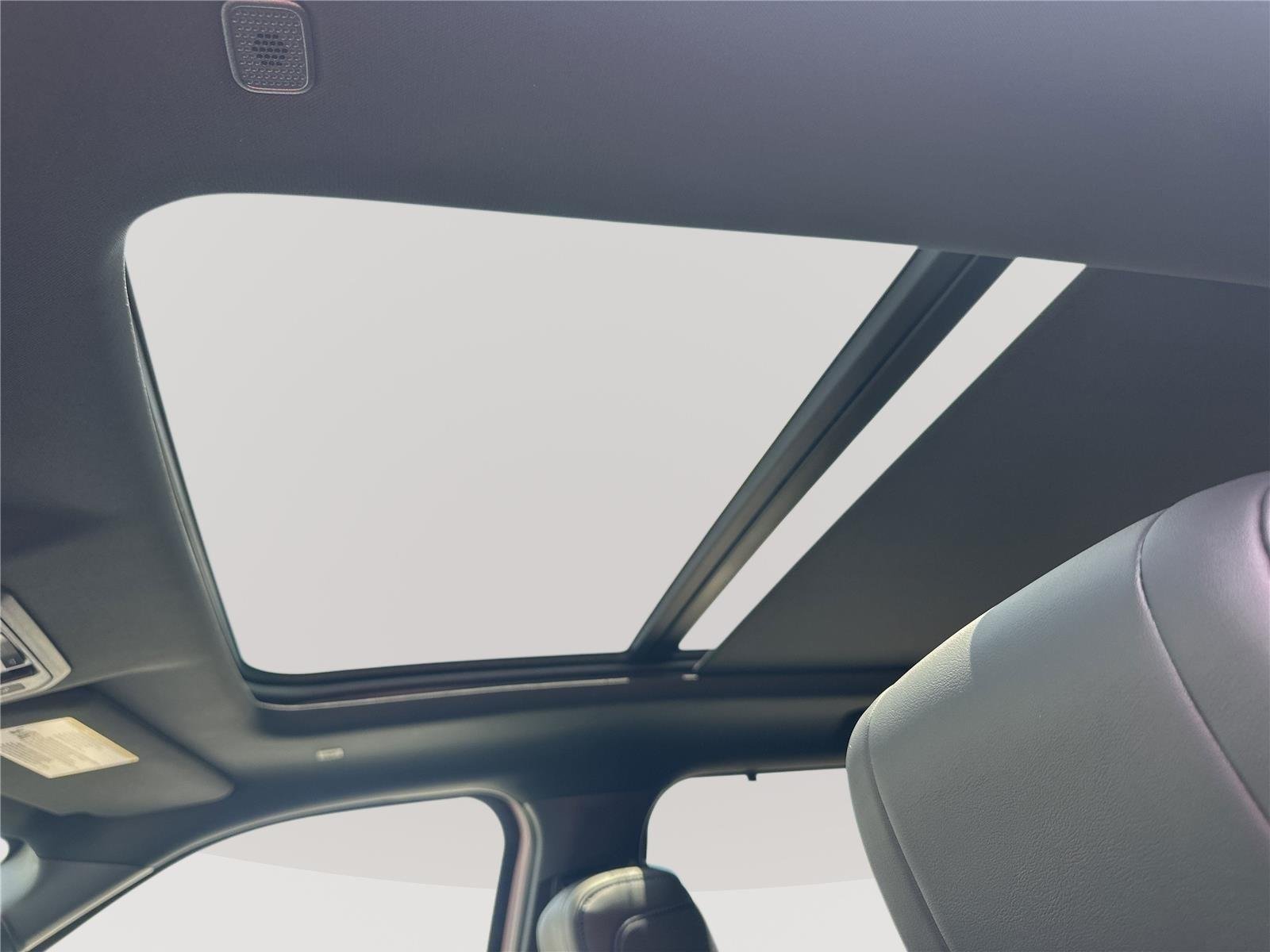 New 2026 Wind Chill Pearl <sup>1</sup> Toyota Tundra Platinum image 10