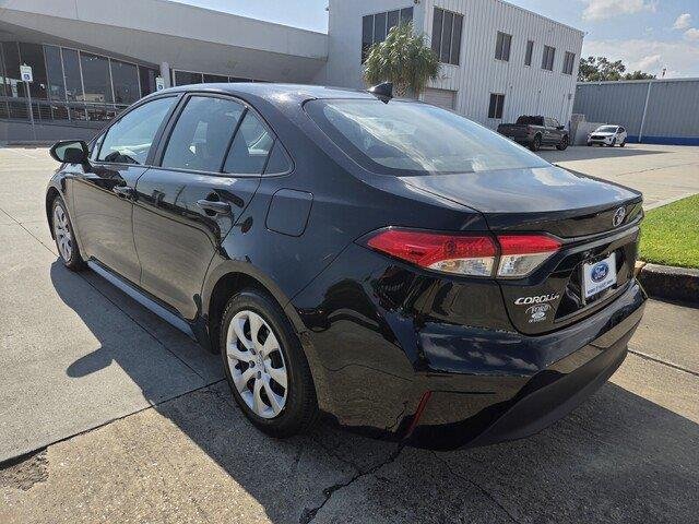 Used 2025 BLACK Toyota LE image 3
