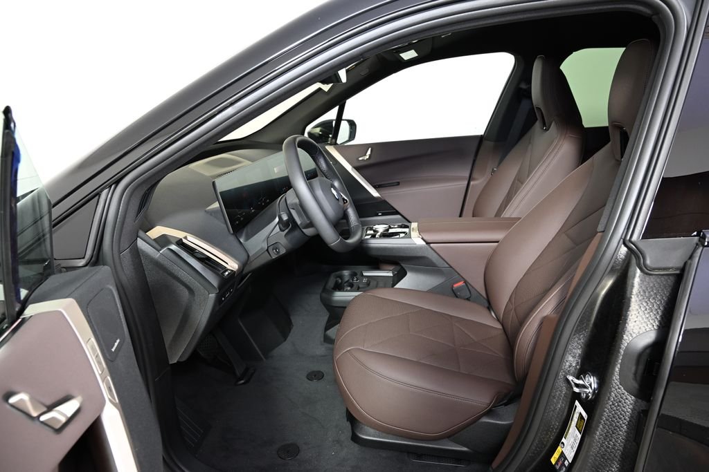 2026 BMW iX 45 - Photo 14