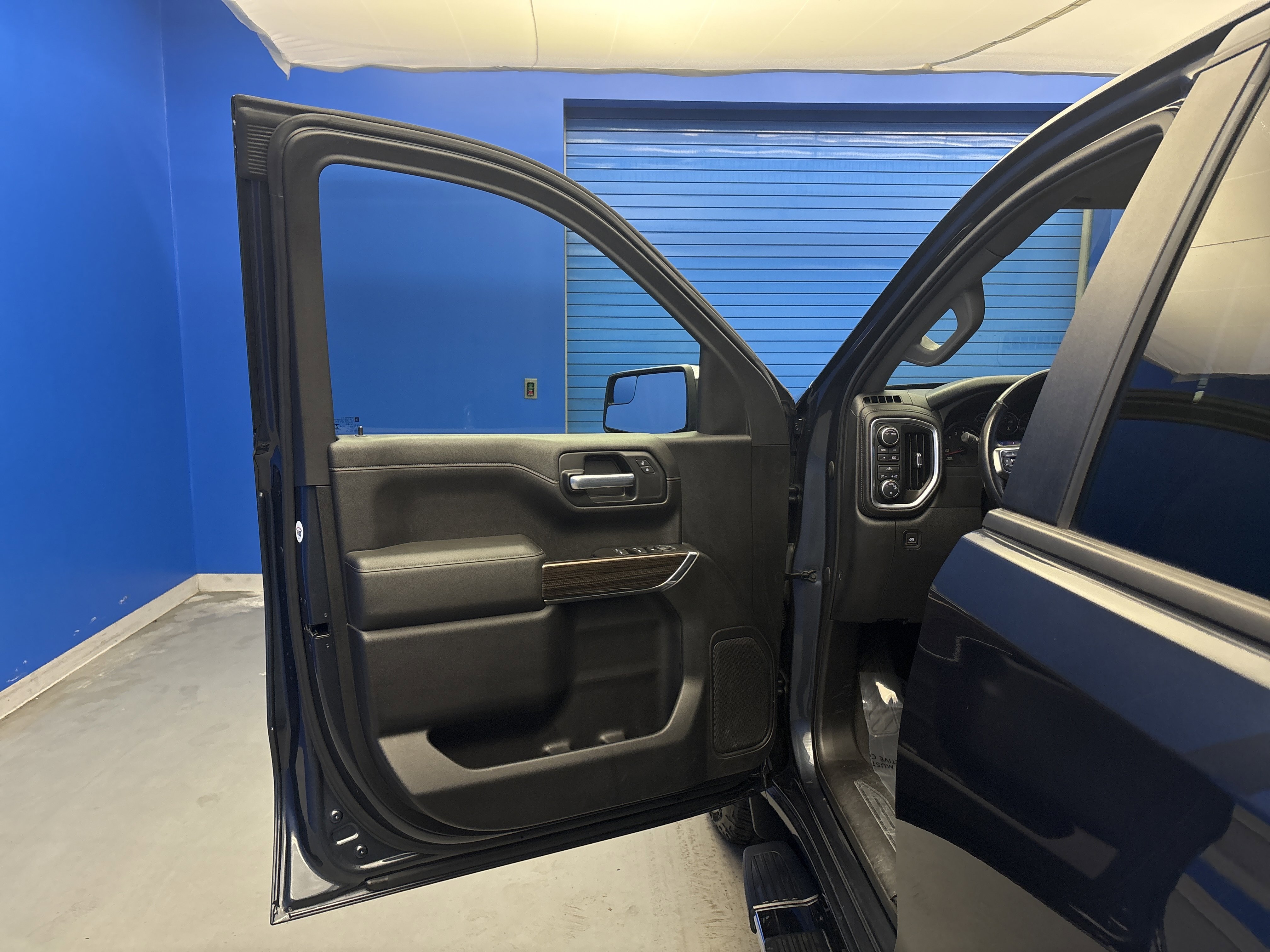 Used 2021 Shadow Gray Metallic Chevrolet LT image 9